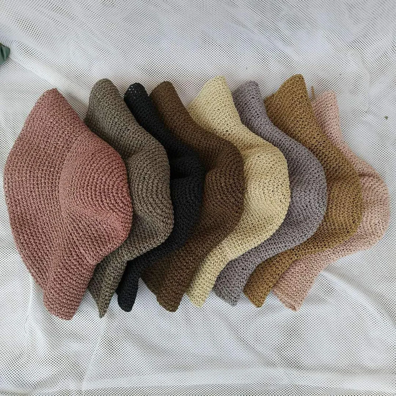 Womens Sun Straw Hat Wide Brim Summer Hat Foldable Roll up Floppy Beach Hats for Women Girl UPF 50 